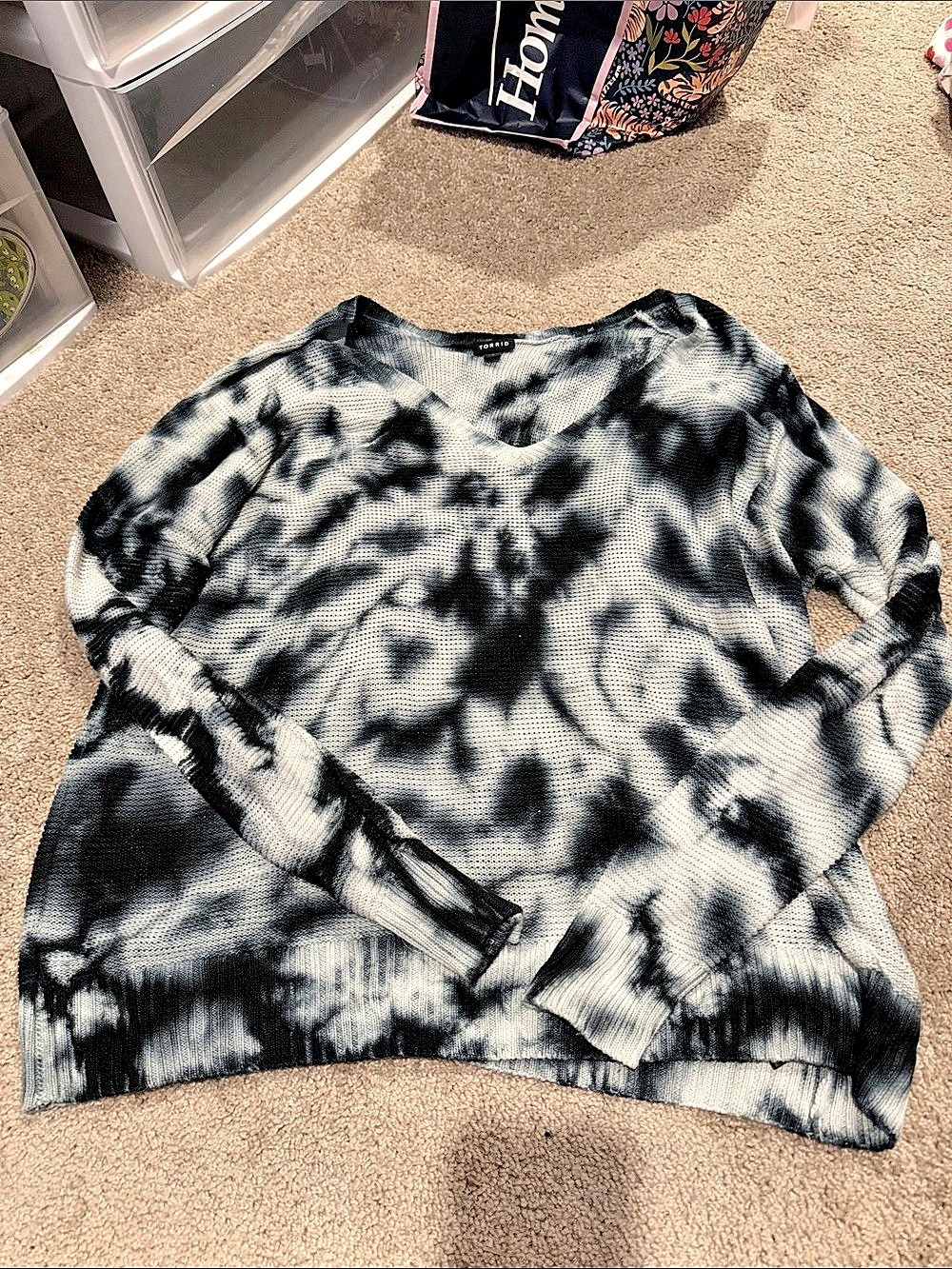 TORRID Tie-Dye Sweater Size 2 Like New